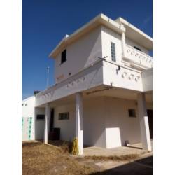 casa singola su tre livelli con giardino  Appartamento Posada